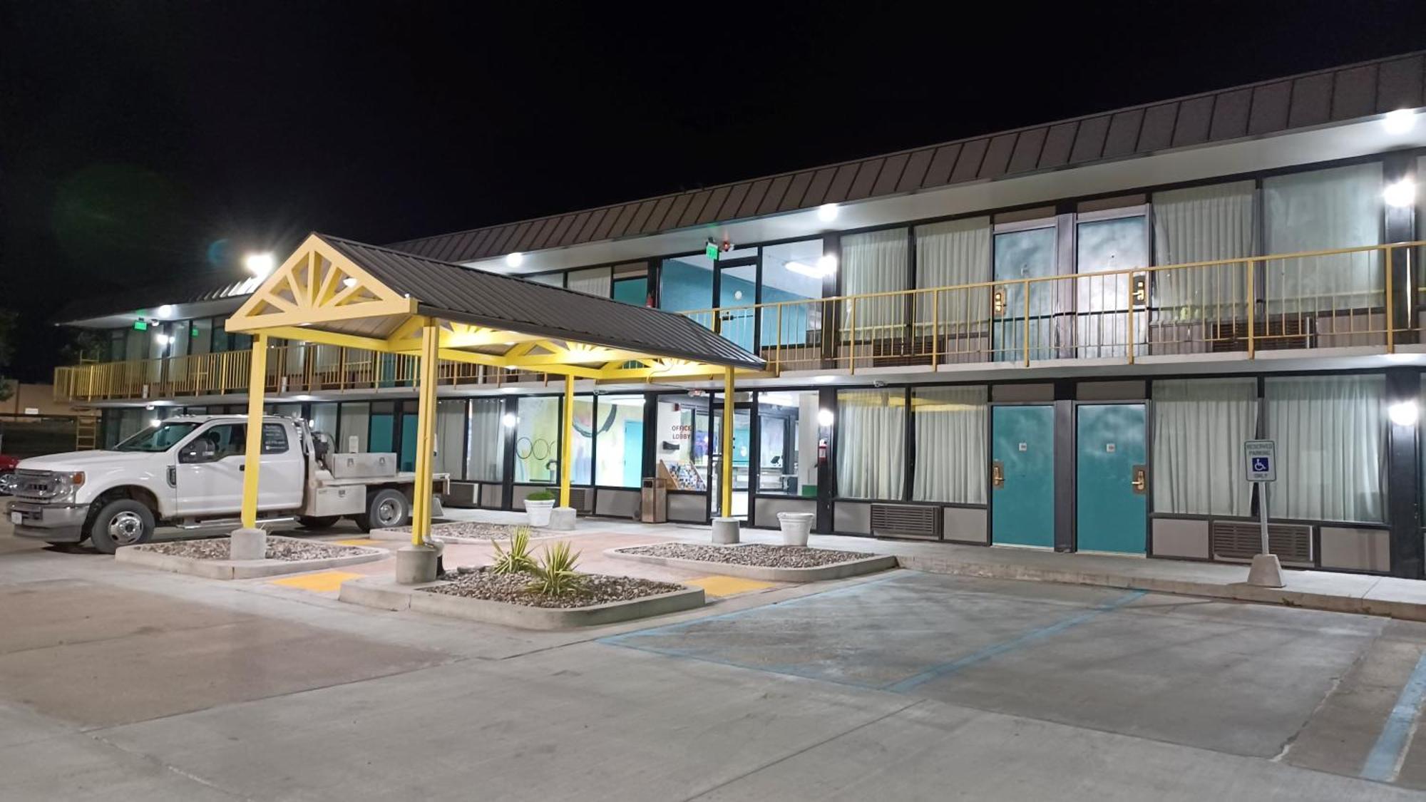 Econo Lodge Oak Grove-Blue Springs Εξωτερικό φωτογραφία